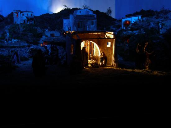 Presepe di via Colletta: La Grotta.