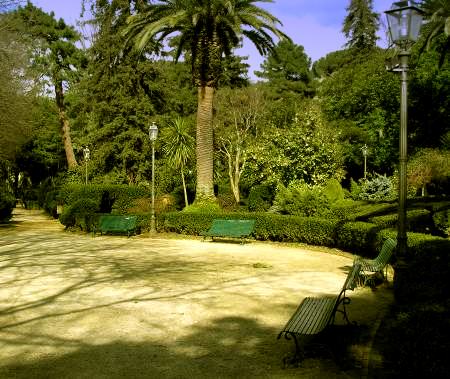 villa comunale - entrance - photo Franco Politi