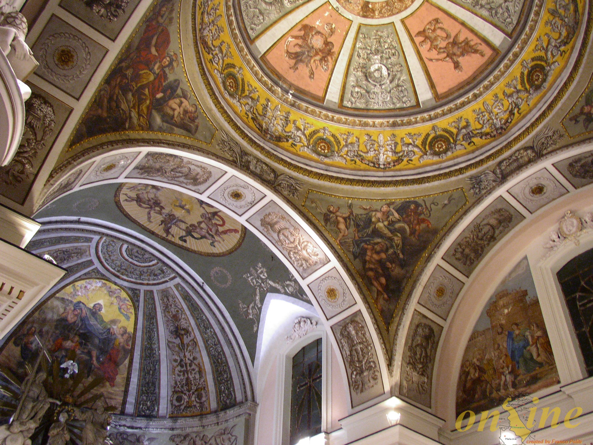 interno santaurio S.S. Rosario Cittanova