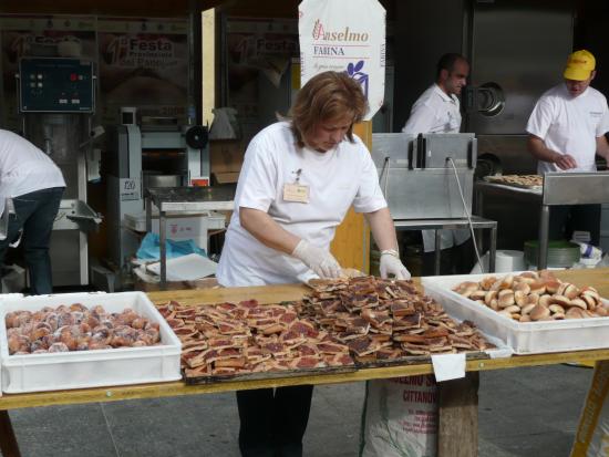 festa provinciale del pane - Cittanova - piazza San Rocco